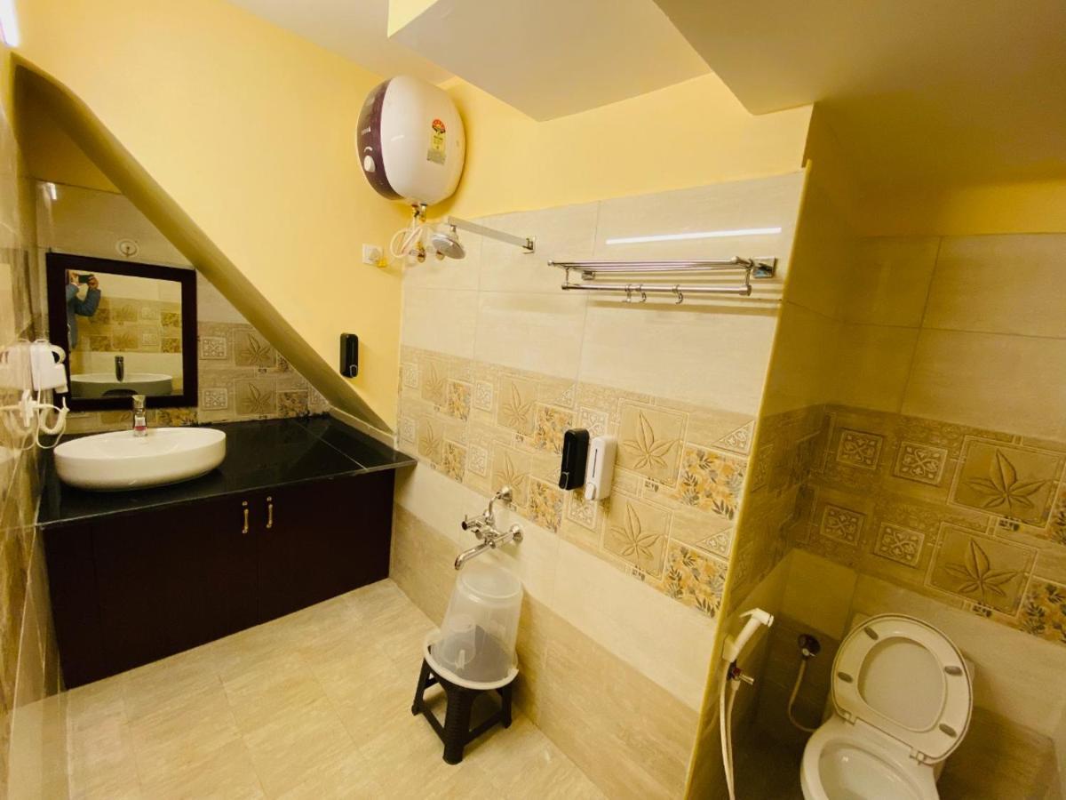 Aakash Rooms And Cottages, Utakamand Zewnętrze zdjęcie